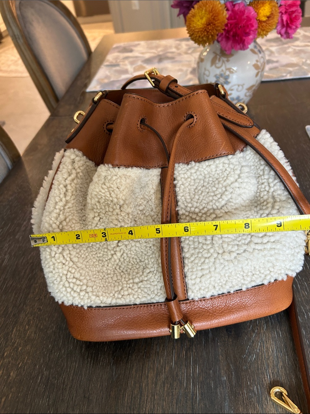 Vintage Lauren Ralph Lauren Cream Sherpa & Brown Leather Drawstring Bucket Bag - Picture 13 of 14